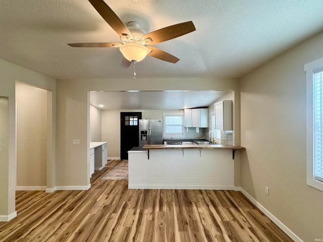 903 S Water Street, Jonesboro, IN 46938