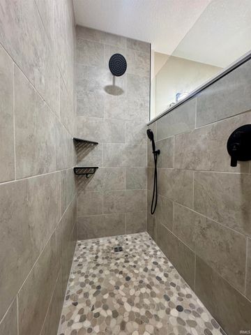 903 S Water Street, Jonesboro, IN 46938