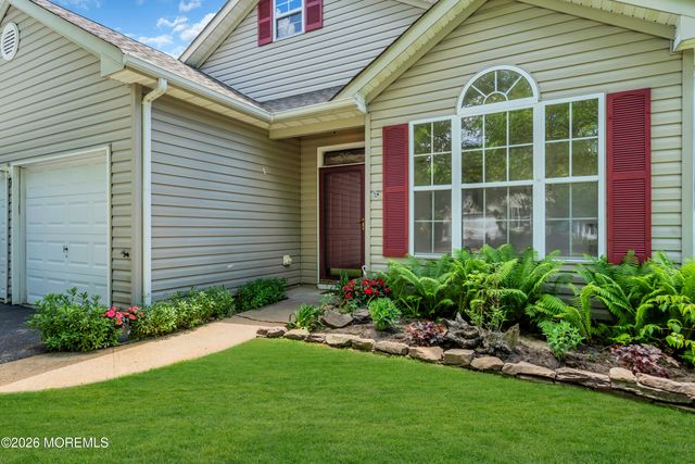 6 Morning Glory Court, Brick, NJ 08724