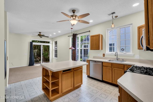 6 Morning Glory Court, Brick, NJ 08724