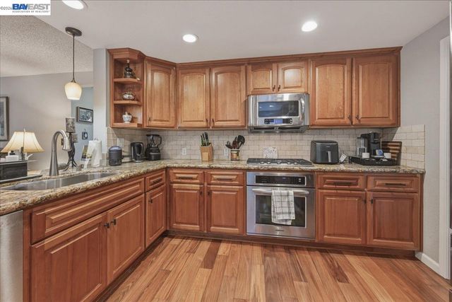 466 Crystalline Dr, Fremont, CA 94539