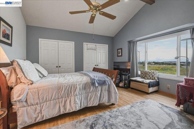 466 Crystalline Dr, Fremont, CA 94539