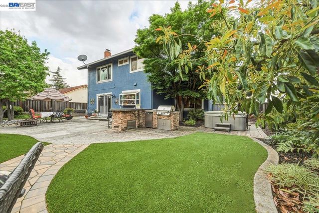 466 Crystalline Dr, Fremont, CA 94539