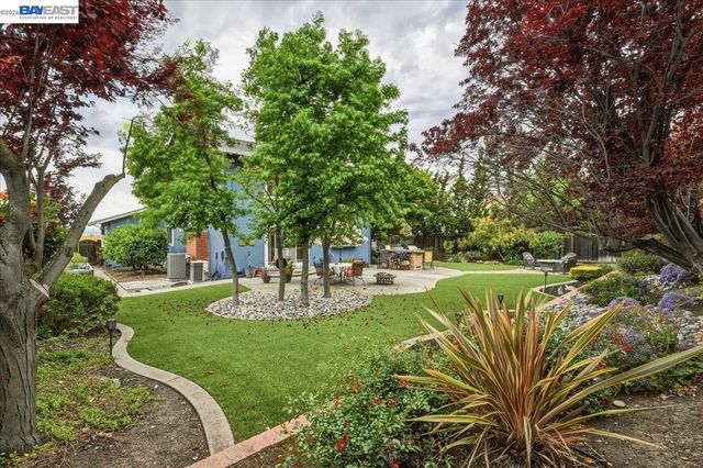 466 Crystalline Dr, Fremont, CA 94539