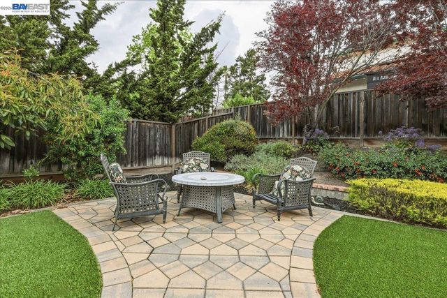 466 Crystalline Dr, Fremont, CA 94539