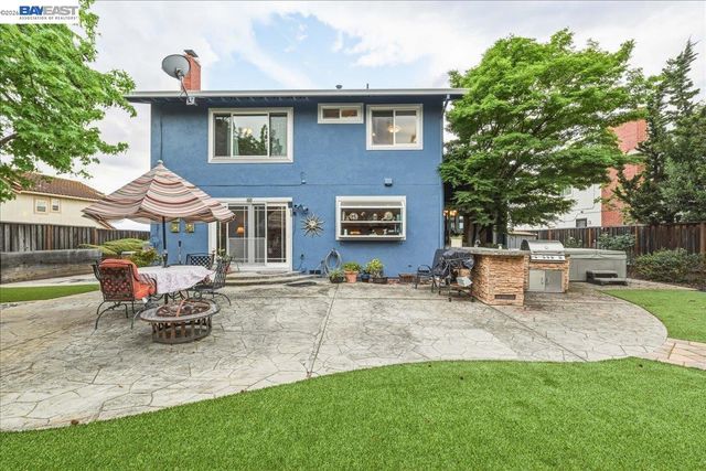 466 Crystalline Dr, Fremont, CA 94539