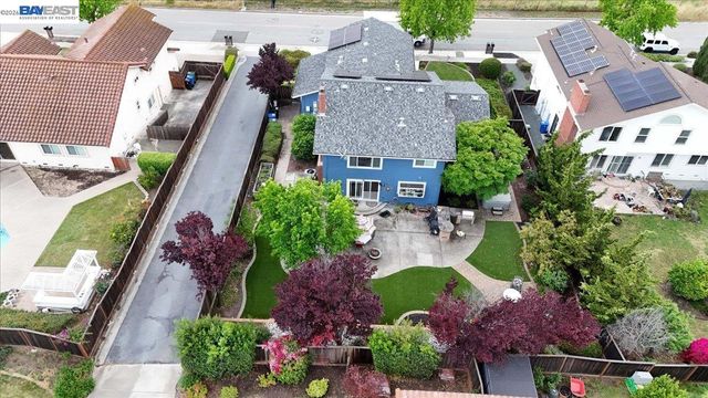 466 Crystalline Dr, Fremont, CA 94539