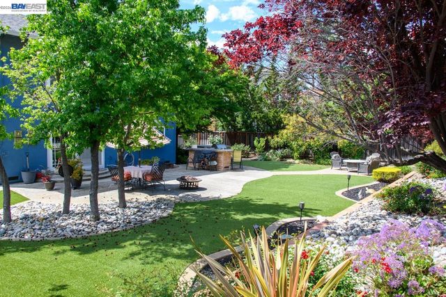 466 Crystalline Dr, Fremont, CA 94539