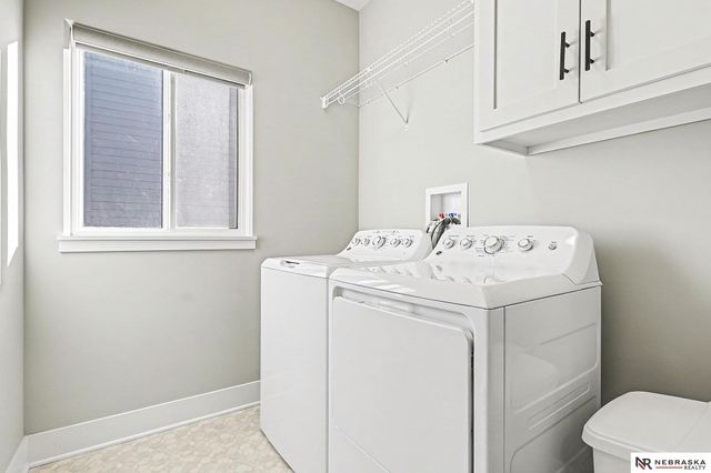 10017 S 181st Street, Omaha, NE 68136