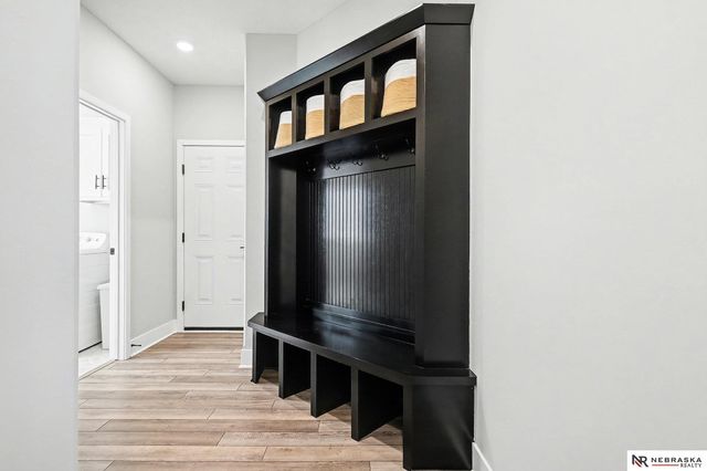 10017 S 181st Street, Omaha, NE 68136