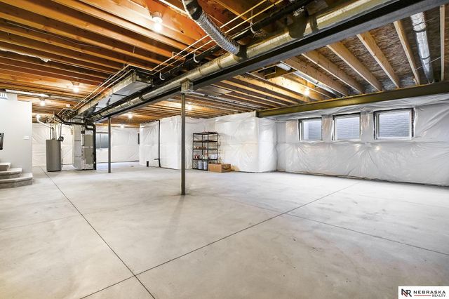 10017 S 181st Street, Omaha, NE 68136