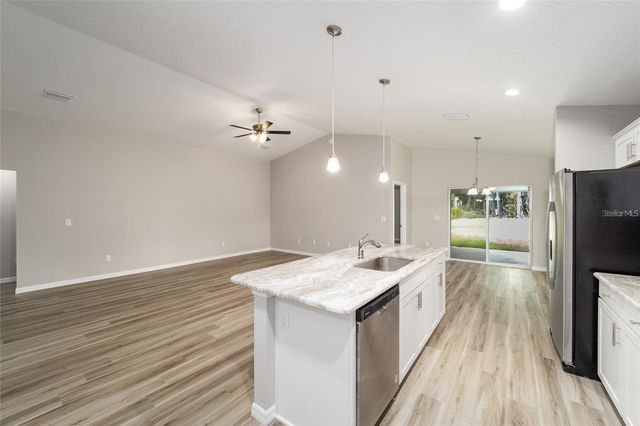 16352 SE 84TH TERRACE, Summerfield, FL 34491