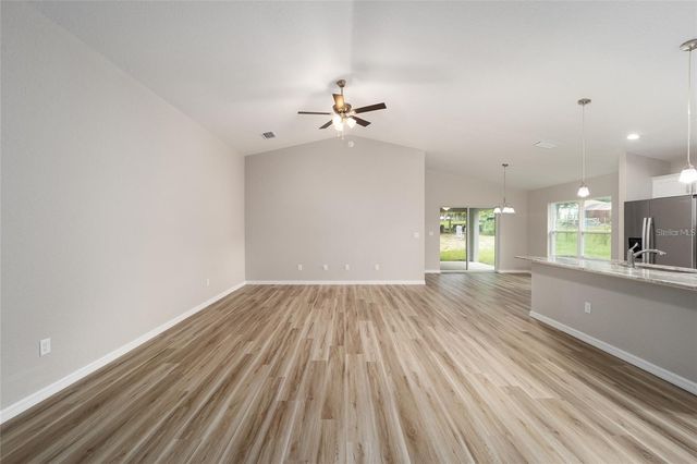 16352 SE 84TH TERRACE, Summerfield, FL 34491