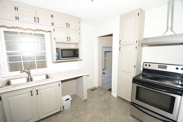 1838 N Green St, Wichita, KS 67214