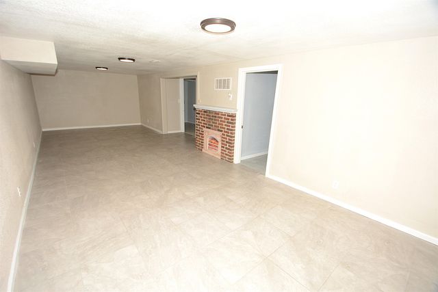 1838 N Green St, Wichita, KS 67214