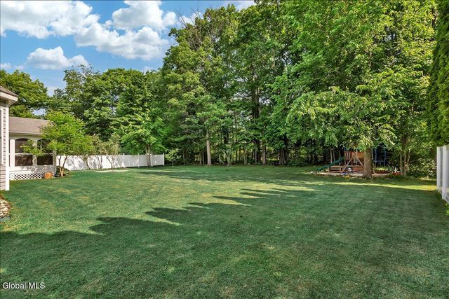 3 Carpenter Way, Clifton Park, NY 12065