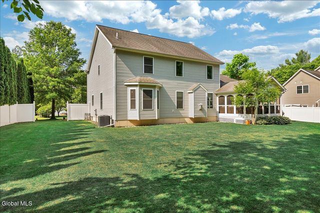 3 Carpenter Way, Clifton Park, NY 12065