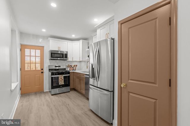 2642 CEDAR ST, Philadelphia, PA 19125