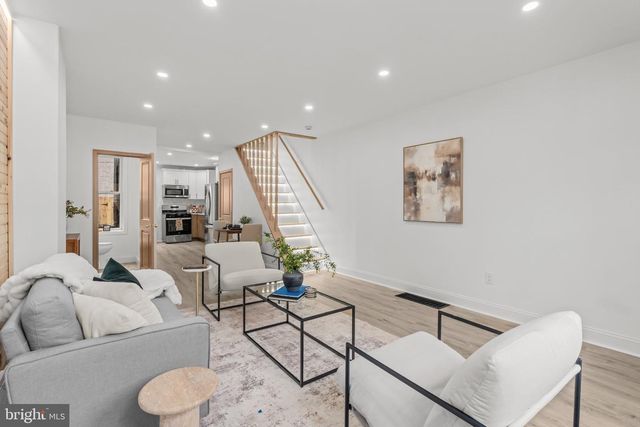2642 CEDAR ST, Philadelphia, PA 19125