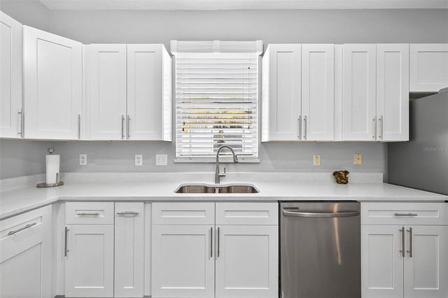 8853 CYPRESS HAMMOCK DRIVE, Tampa, FL 33614