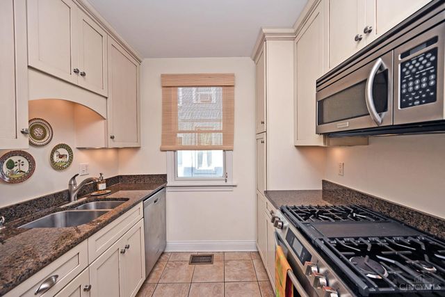 3425 Berry Avenue, Cincinnati, OH 45208