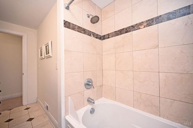 3425 Berry Avenue, Cincinnati, OH 45208