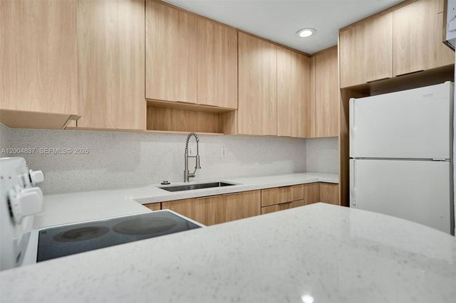 8650 SW 67th Ave 1025, Pinecrest, FL 33156