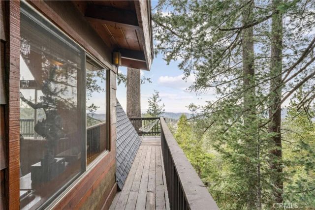 24032 Skyland, Crestline, CA 92325