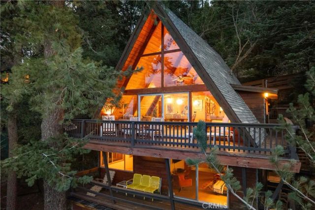 24032 Skyland, Crestline, CA 92325