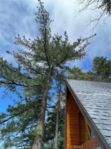 24032 Skyland, Crestline, CA 92325