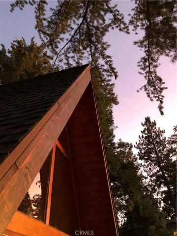 24032 Skyland, Crestline, CA 92325