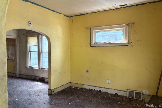 15332 Baylis Street, Detroit, MI 48238