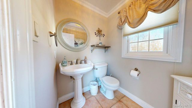 6 Bea Street, Lake Grove, NY 11755