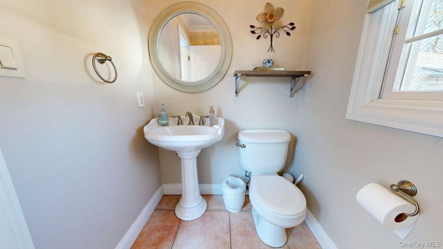 6 Bea Street, Lake Grove, NY 11755