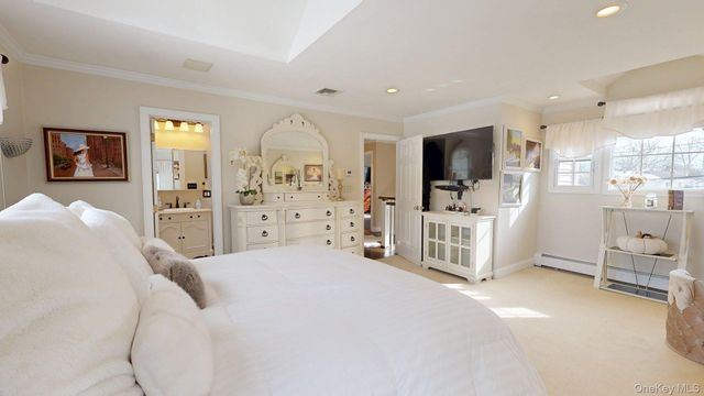 6 Bea Street, Lake Grove, NY 11755