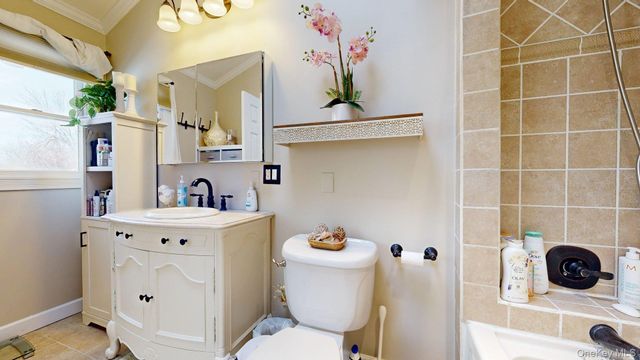 6 Bea Street, Lake Grove, NY 11755