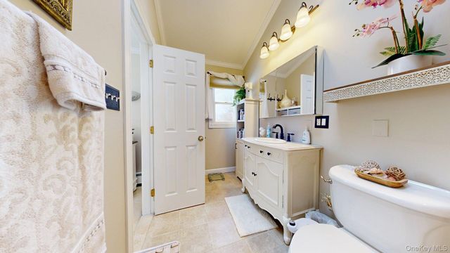 6 Bea Street, Lake Grove, NY 11755