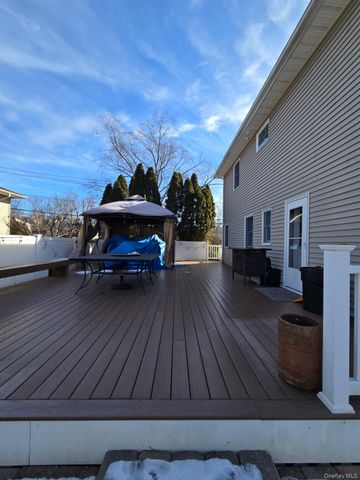 6 Bea Street, Lake Grove, NY 11755