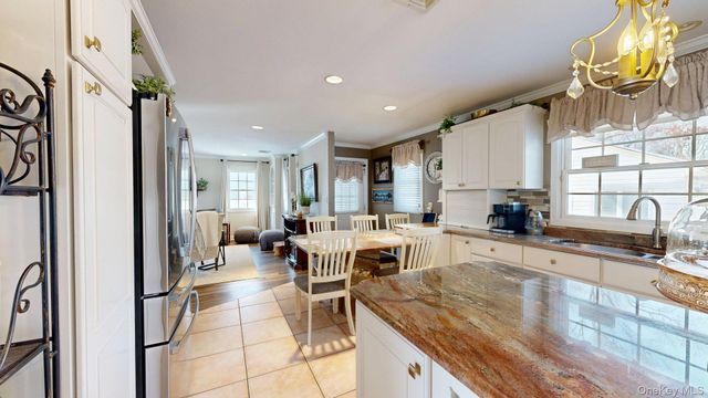 6 Bea Street, Lake Grove, NY 11755