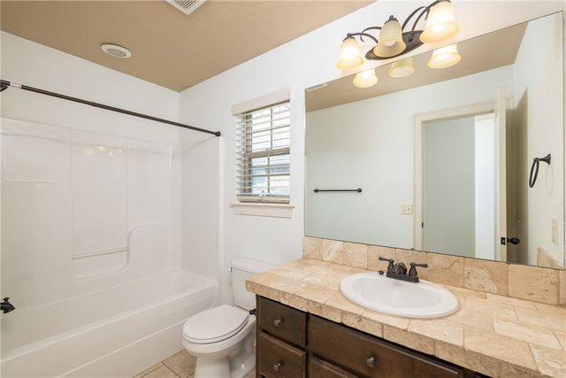 3561 W Providence Drive, Fayetteville, AR 72704
