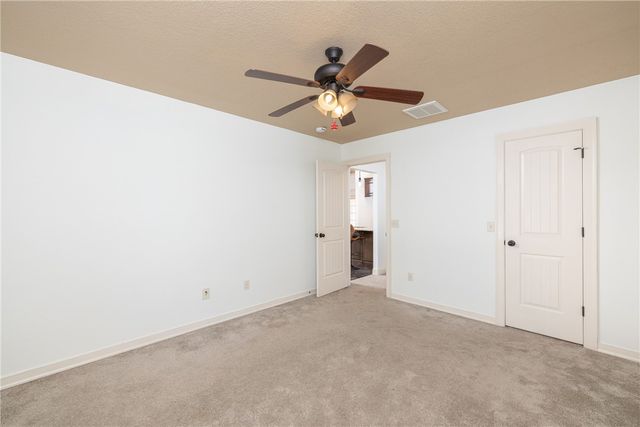 3561 W Providence Drive, Fayetteville, AR 72704