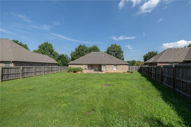 3561 W Providence Drive, Fayetteville, AR 72704