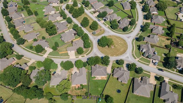 3561 W Providence Drive, Fayetteville, AR 72704