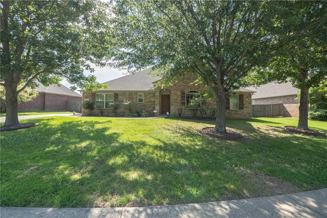 3561 W Providence Drive, Fayetteville, AR 72704