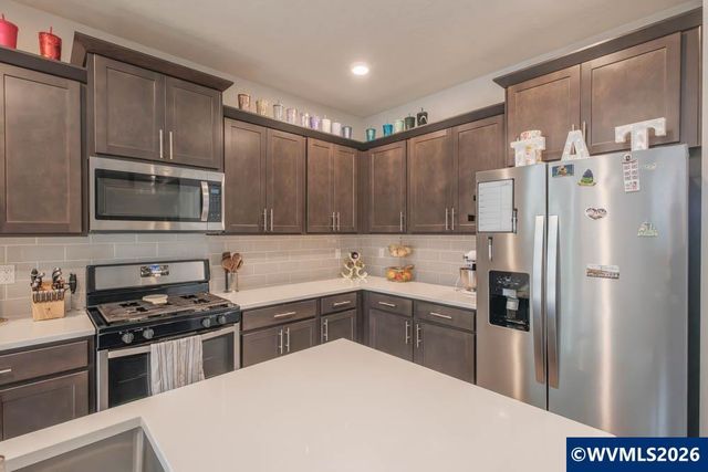 1438 45th Av, Sweet Home, OR 97386