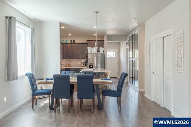 1438 45th Av, Sweet Home, OR 97386