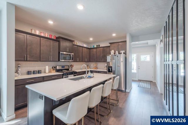 1438 45th Av, Sweet Home, OR 97386