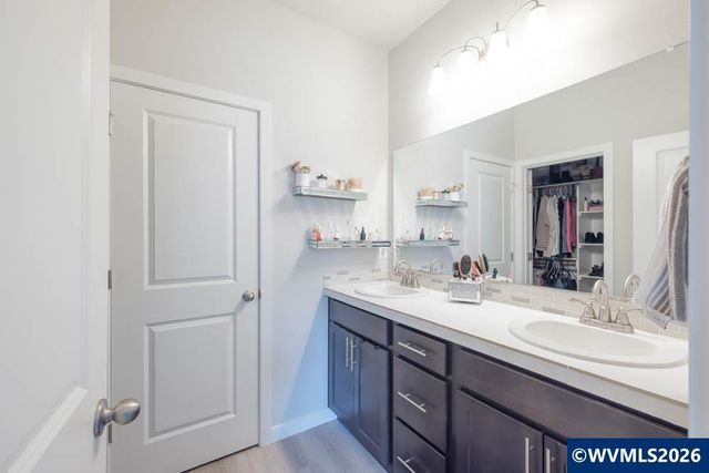 1438 45th Av, Sweet Home, OR 97386