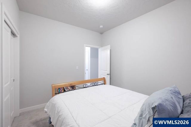 1438 45th Av, Sweet Home, OR 97386