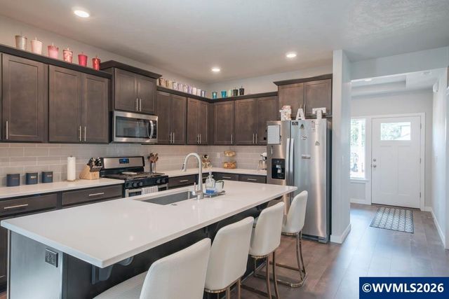 1438 45th Av, Sweet Home, OR 97386